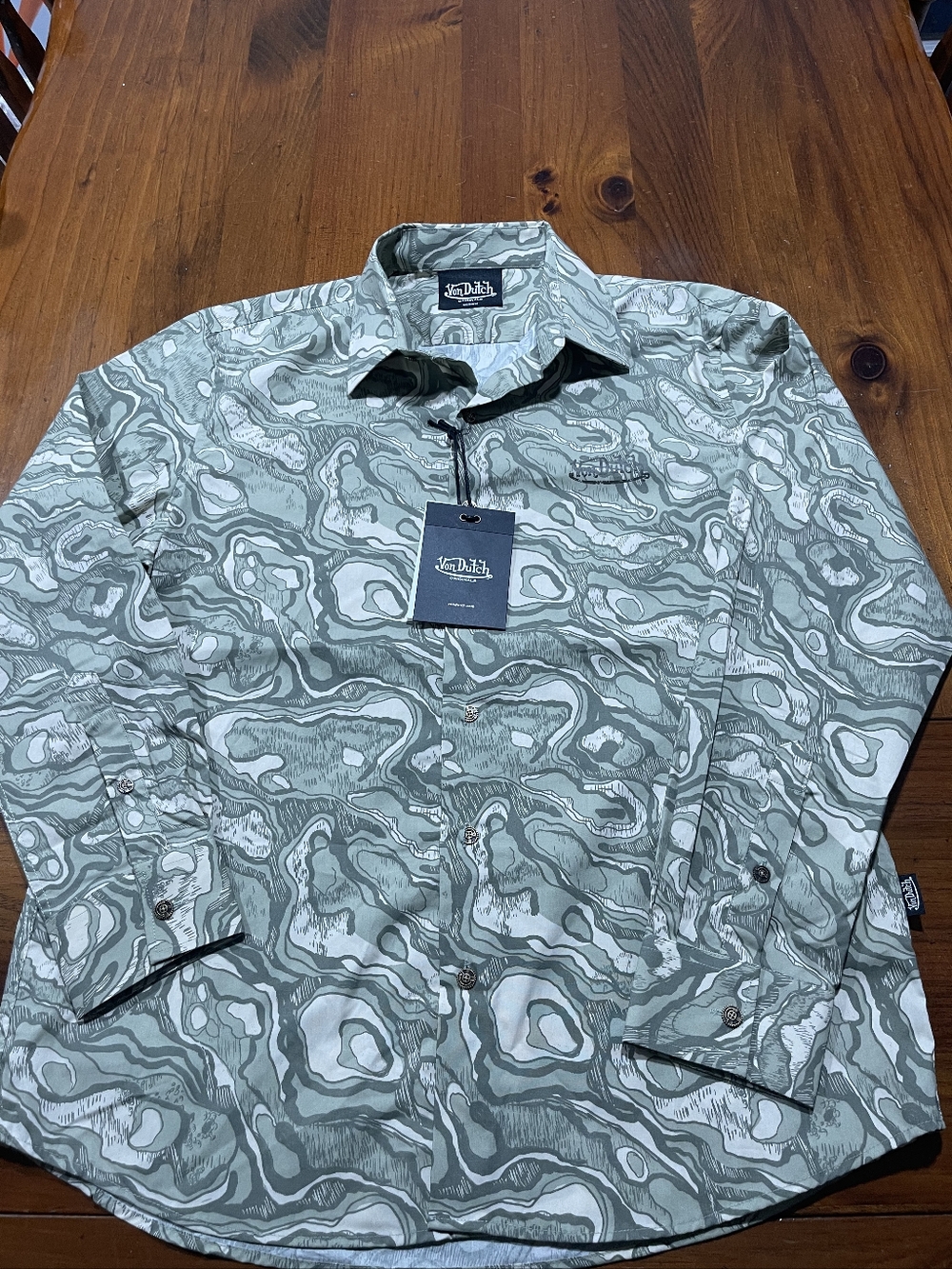 NWT Von Dutch Mens Beige Dark Stone Green Camo Pattern Print Long Sleeve Shirt M
